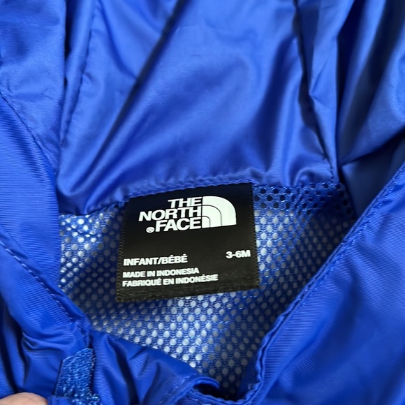 NWT The North Face Dryvent infant raincoat, size 3-6 months - Picture 3 of 7